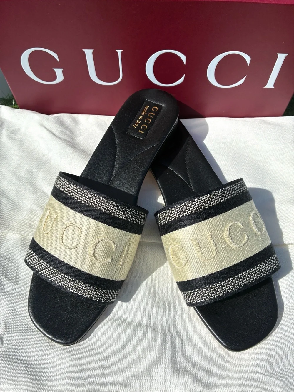 GUCCI JANE EMBROIDERED LOGO BLACK IVORY JACQUARD LEATHER SANDALS SZ 39.5 NEW